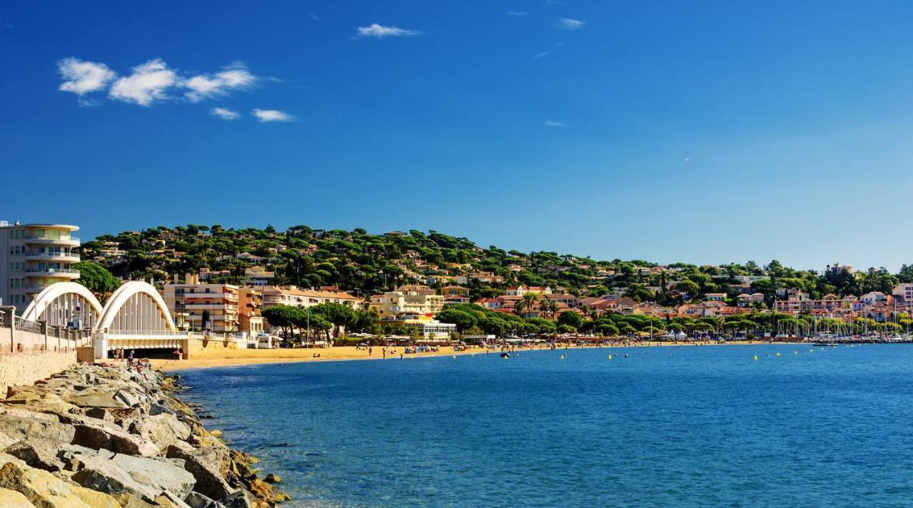 Appartement T2 : Jardin, Piscine, Parking à Sainte-Maxime Exterior foto